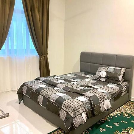 13Staycation Islamic Homestay Malacca Esterno foto